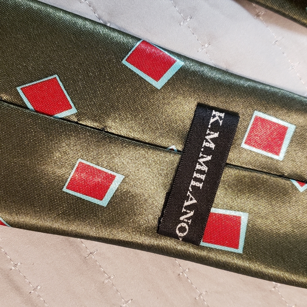 Three mens ties for one low price - Picture 5 of 7